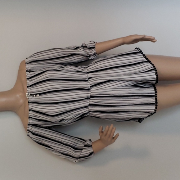 Revamped off shoulder stripped jumpsuit - Picture 3 of 6